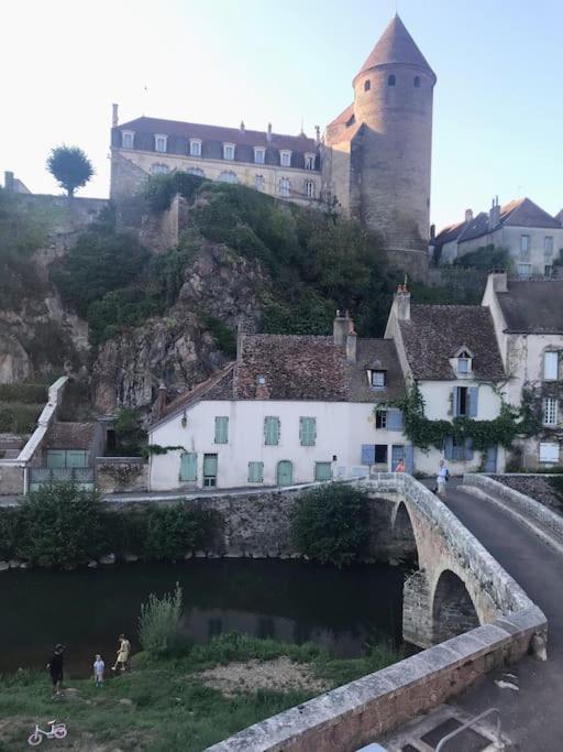 Grande Maison A Semur En Plein Coeur Historique Villa Екстериор снимка